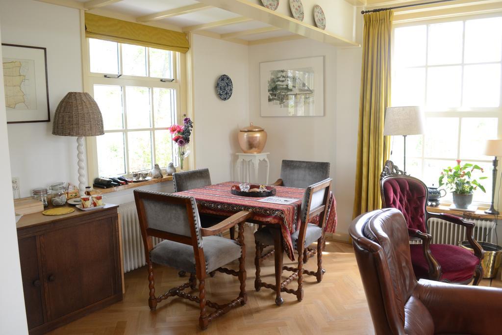 Bed and Breakfast Bed En Breakfast Panamera Sint Annaparochie Экстерьер фото